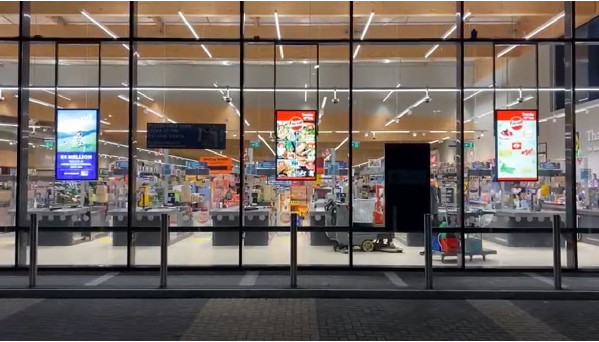 Quality Signage LCD Display & LCD Window Displays factory from China